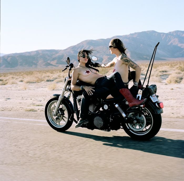 Girls on a motorcycle in La Paz