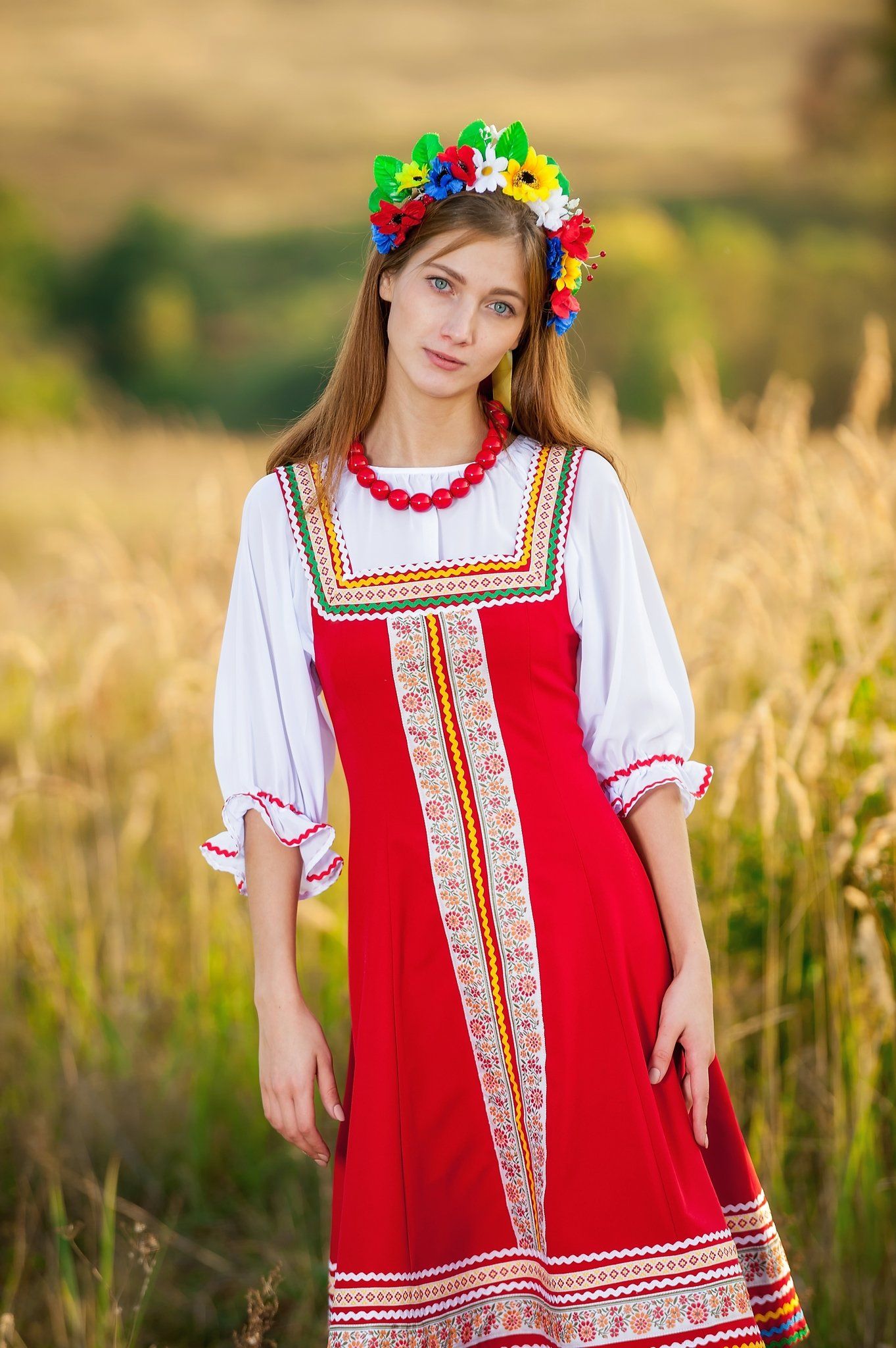 Women in Slavic costumes in La Paz