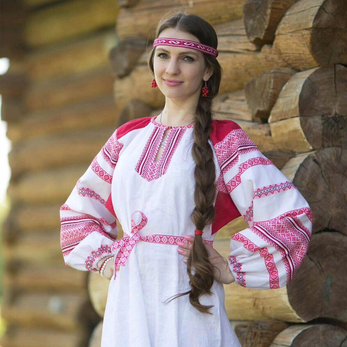 Girls in Slavic costumes in La Paz