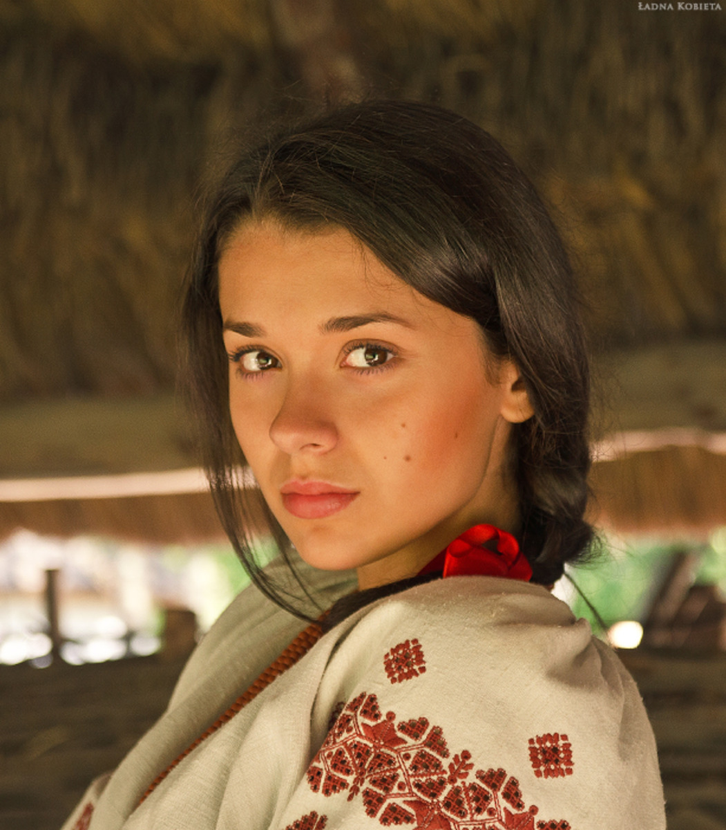 Girls in Slavic costumes in La Paz